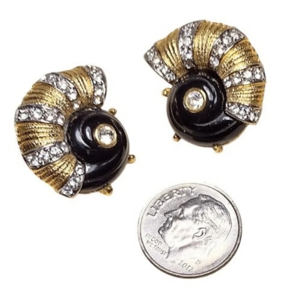 Vintage 60s Hattie Carnegie Rhinestone Nautilis Shell Snail Clip Earrings - Picture 3 of 9